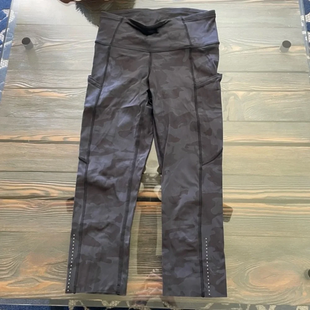 lululemon athletica Black Camouflage Capris